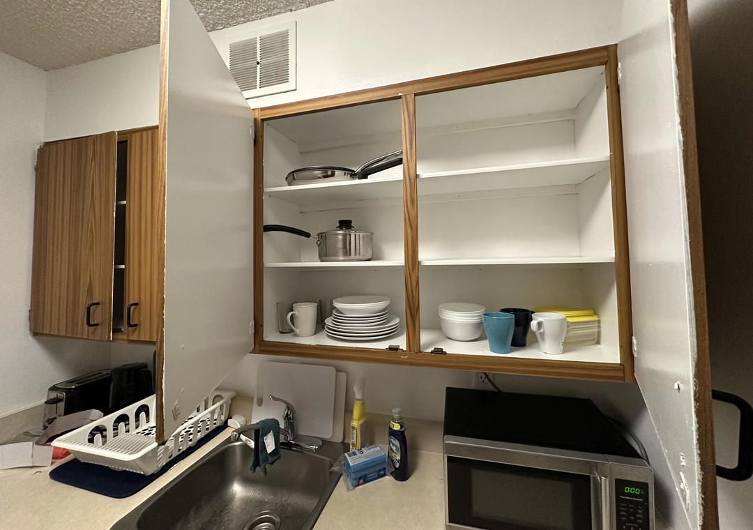 Silver Plus Room - 222 Elm St -  Toronto - Financial District